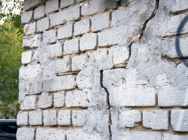 Cracked Brick Wall Repair in San Francisco